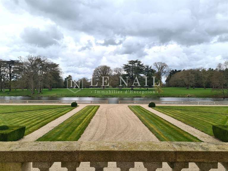 Château La Roche-sur-Yon - 7 chambres - 900m²