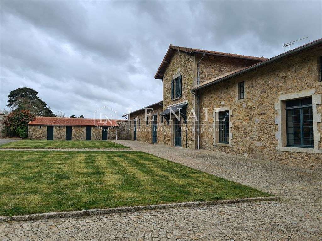 Château La Roche-sur-Yon