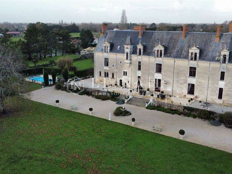 Castle La Roche-sur-Yon