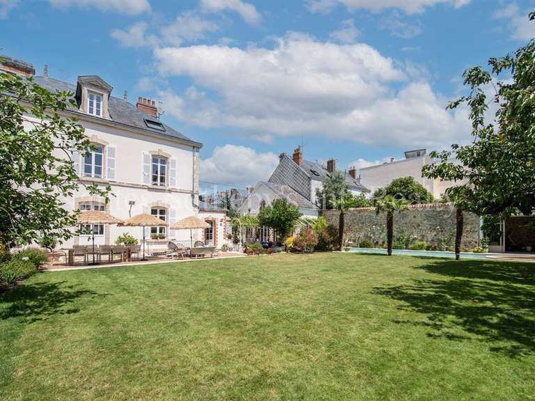 Hôtel particulier La Roche-sur-Yon - 6 chambres - 285m²