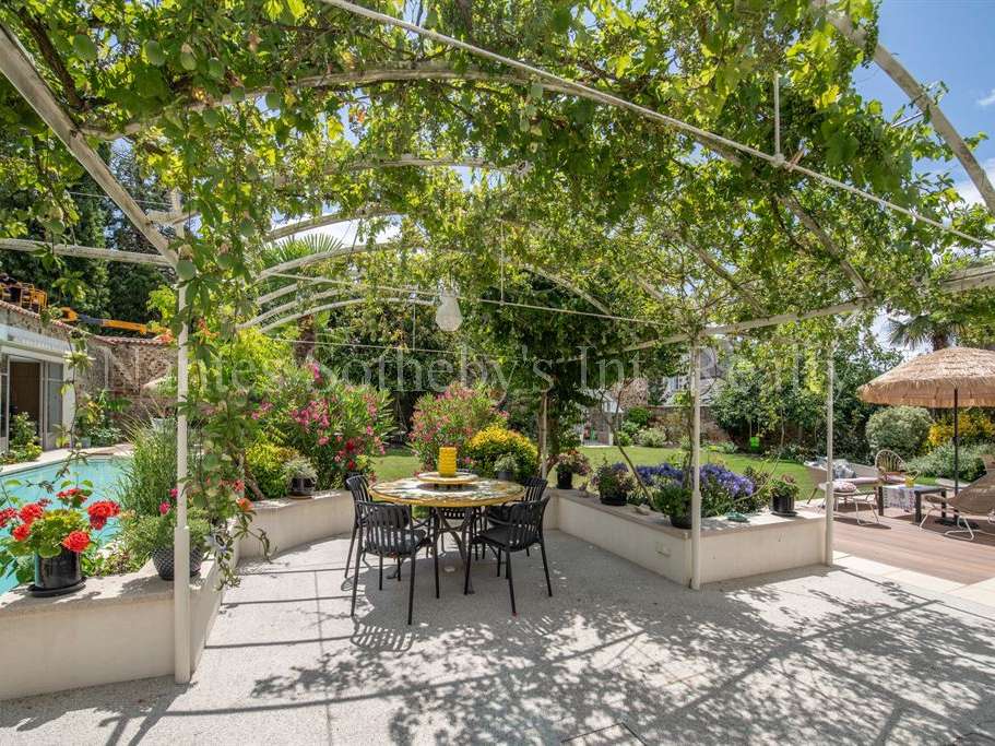 Mansion La Roche-sur-Yon