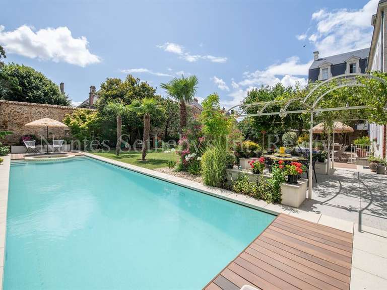 Hôtel particulier La Roche-sur-Yon - 6 chambres - 285m²