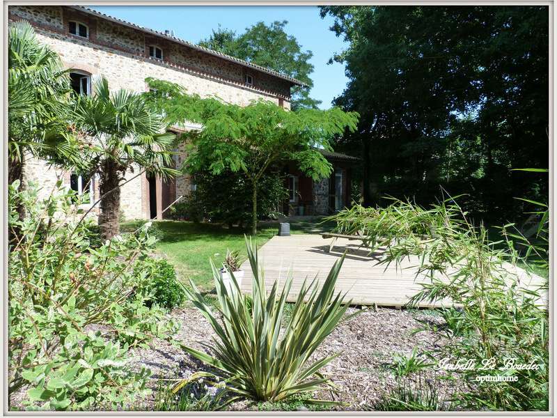 Sale House La RochesurYon 556 200€ 304m²