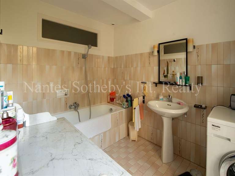 Maison La Roche-sur-Yon - 6 chambres - 419m²