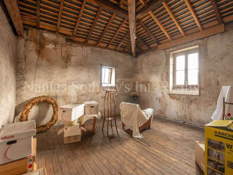 Maison La Roche-sur-Yon - 6 chambres - 419m²