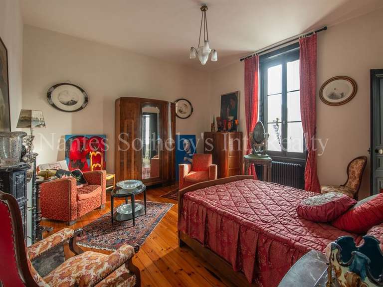 Maison La Roche-sur-Yon - 6 chambres - 419m²