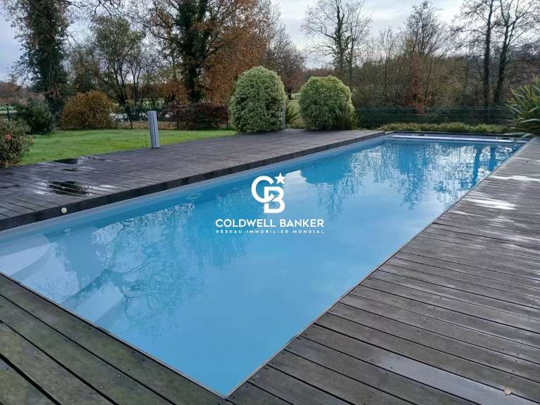 Maison La Roche-sur-Yon - 4 chambres - 263m²