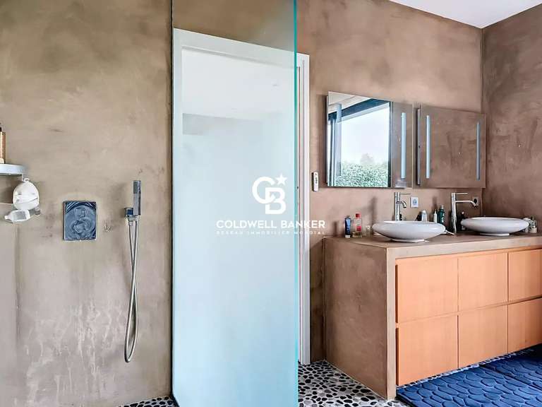 Maison La Roche-sur-Yon - 4 chambres - 263m²