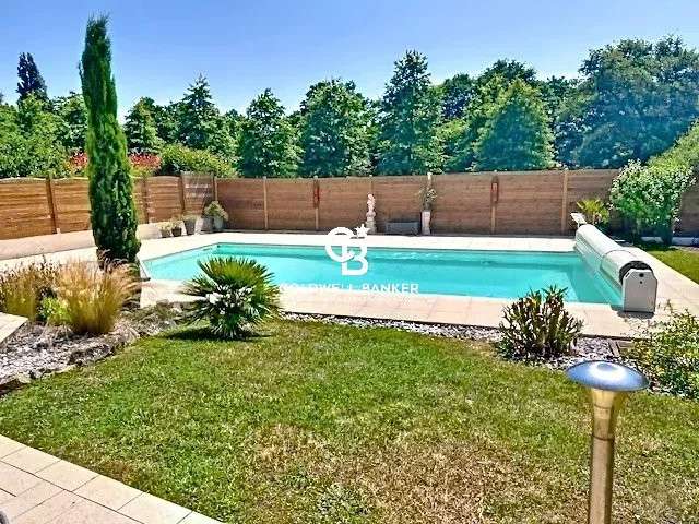 Maison La Roche-sur-Yon - 5 chambres - 188m²