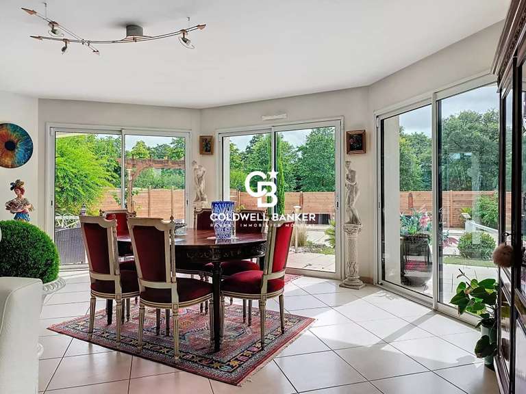 Maison La Roche-sur-Yon - 5 chambres - 188m²