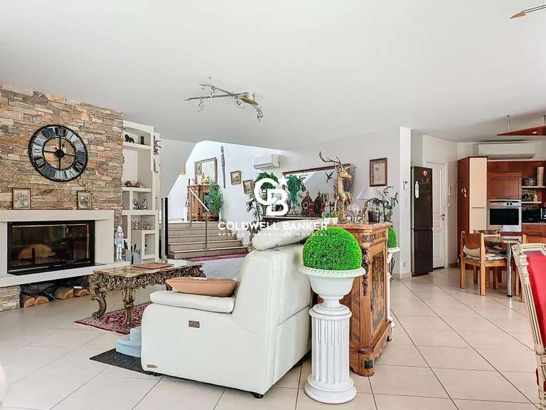 Maison La Roche-sur-Yon - 5 chambres - 188m²