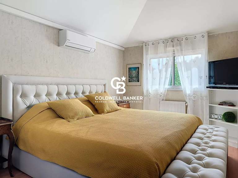 Maison La Roche-sur-Yon - 5 chambres - 188m²