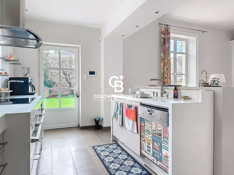 Maison La Roche-sur-Yon - 5 chambres - 330m²