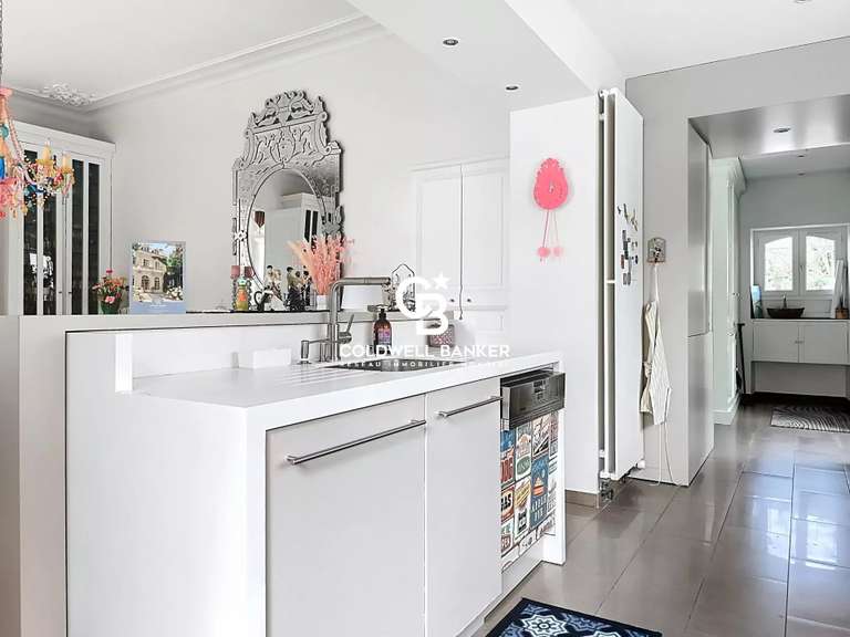 Maison La Roche-sur-Yon - 5 chambres - 330m²