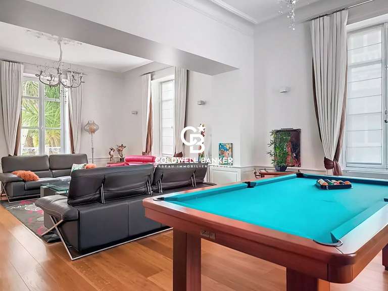 Maison La Roche-sur-Yon - 5 chambres - 330m²