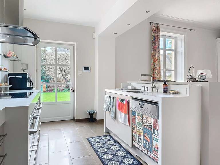 Maison La Roche-sur-Yon - 5 chambres - 330m²