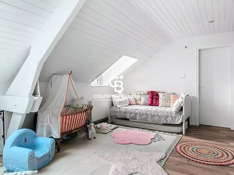 Maison La Roche-sur-Yon - 5 chambres - 330m²