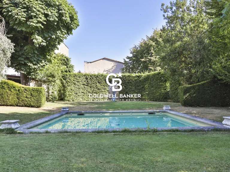 Maison La Roche-sur-Yon - 3 chambres - 315m²