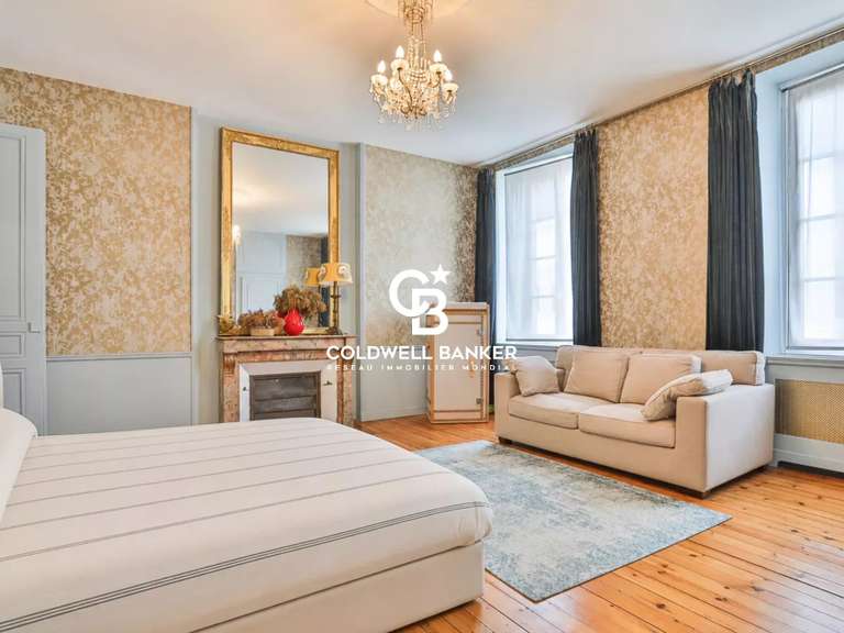 Maison La Roche-sur-Yon - 3 chambres - 315m²