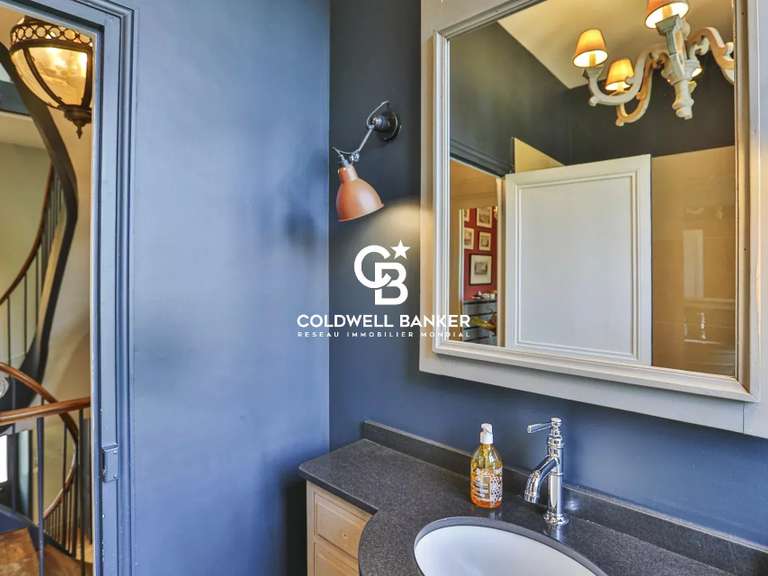 Maison La Roche-sur-Yon - 3 chambres - 315m²
