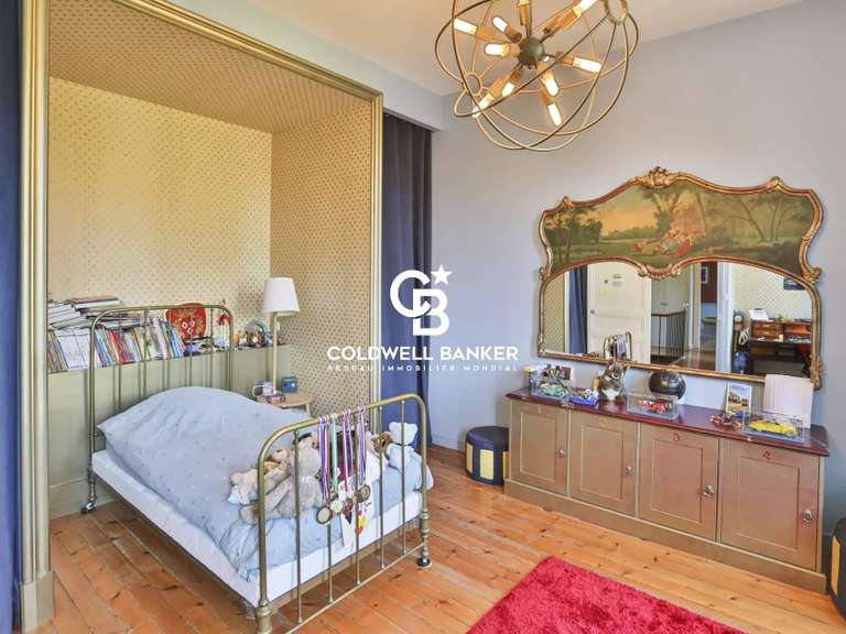 Maison La Roche-sur-Yon - 3 chambres - 315m²
