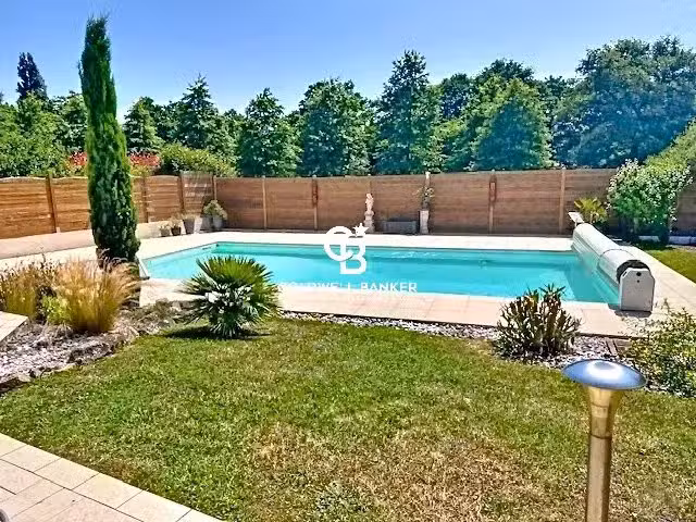 Maison La Roche-sur-Yon - 5 chambres - 188m²