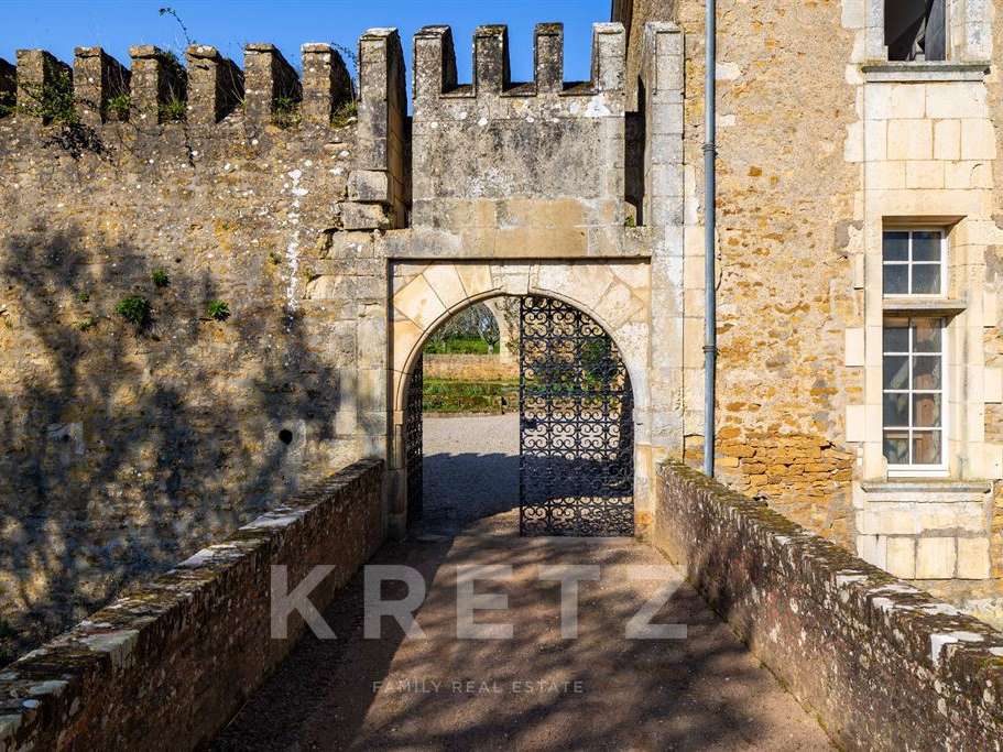 Castle La Rochelle