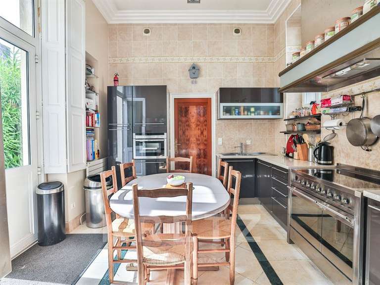 Hôtel particulier La Rochelle - 8 chambres - 574m²