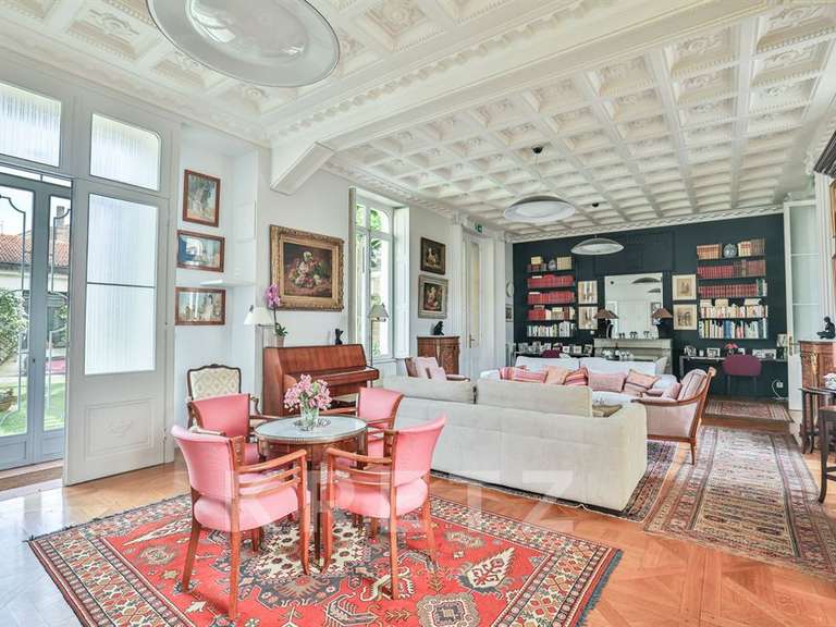 Hôtel particulier La Rochelle - 8 chambres - 574m²