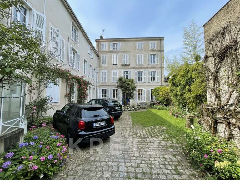 Hôtel particulier La Rochelle - 10 chambres - 405m²
