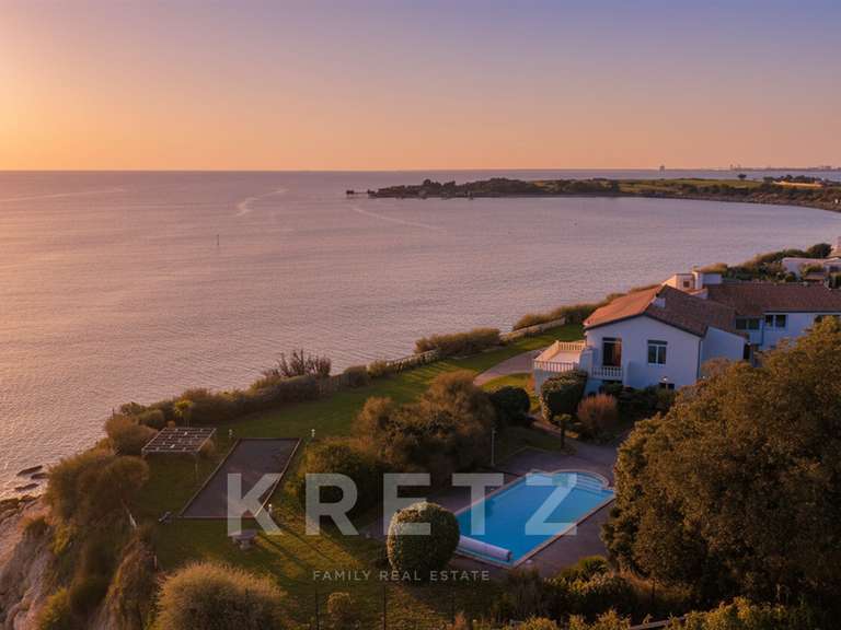 House La Rochelle - 7 bedrooms - 310m²