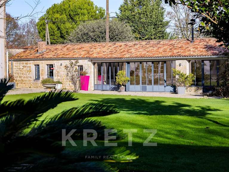 House La Rochelle - 5 bedrooms - 652m²