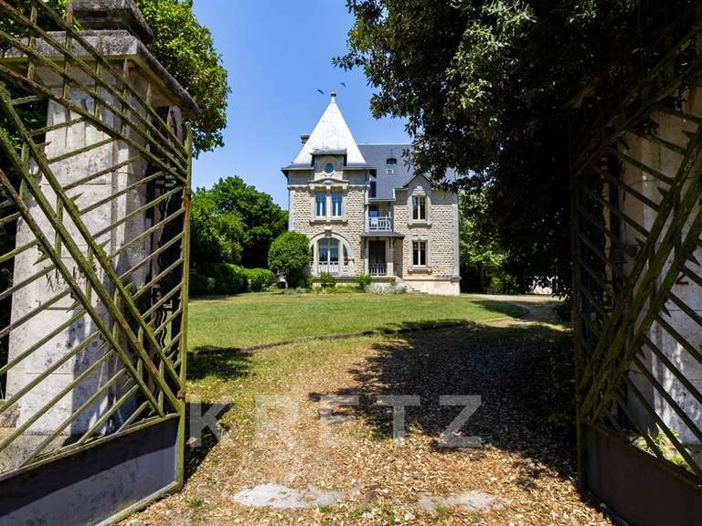 Maison La Rochelle - 13 chambres - 680m²