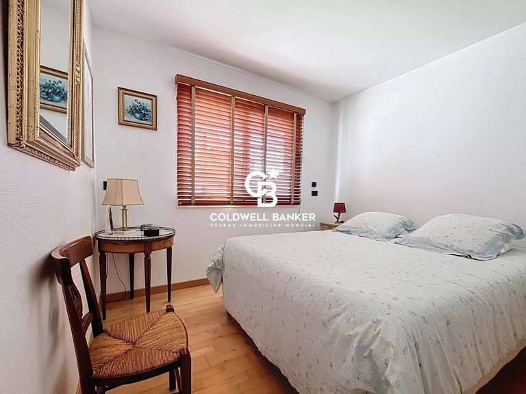 Maison La Rochelle - 3 chambres - 240m²