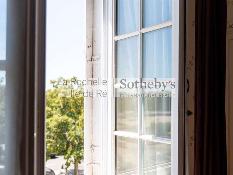 Maison La Rochelle - 4 chambres - 249m²