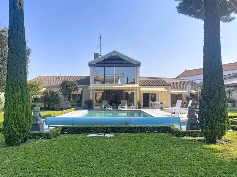Maison La Rochelle - 3 chambres - 240m²