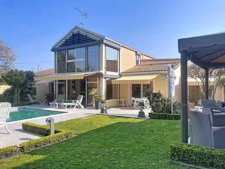 Maison La Rochelle - 3 chambres - 240m²