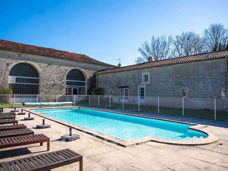 Moulin La Rochelle - 20 chambres - 820m²