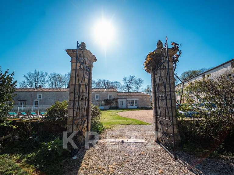 Moulin La Rochelle - 20 chambres - 820m²