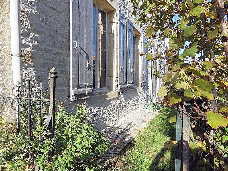 Sale Property La Rochelle 642 300€