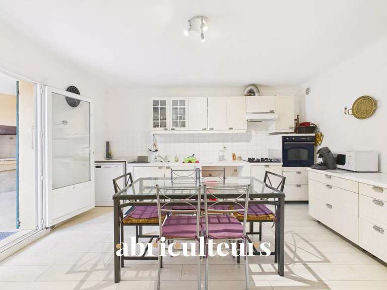 Maison La Roque-d'Anthéron - 5 chambres - 232m²