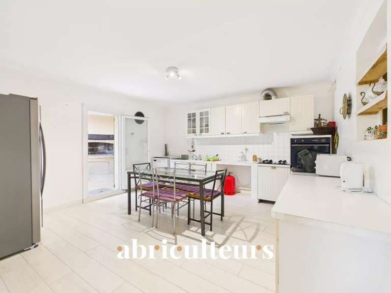 Maison La Roque-d'Anthéron - 5 chambres - 232m²