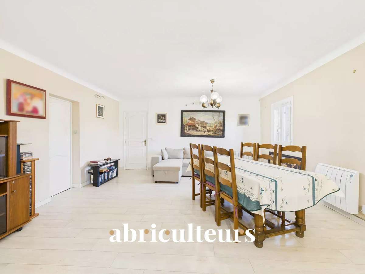 Maison La Roque-d'Anthéron