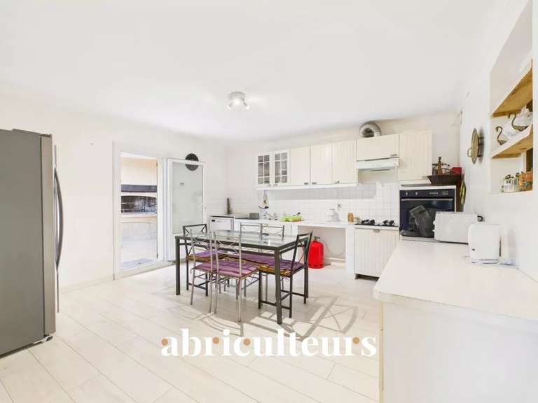 Maison La Roque-d'Anthéron - 5 chambres - 232m²