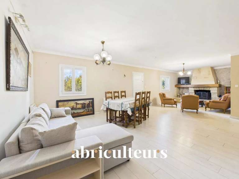 Maison La Roque-d'Anthéron - 5 chambres - 232m²