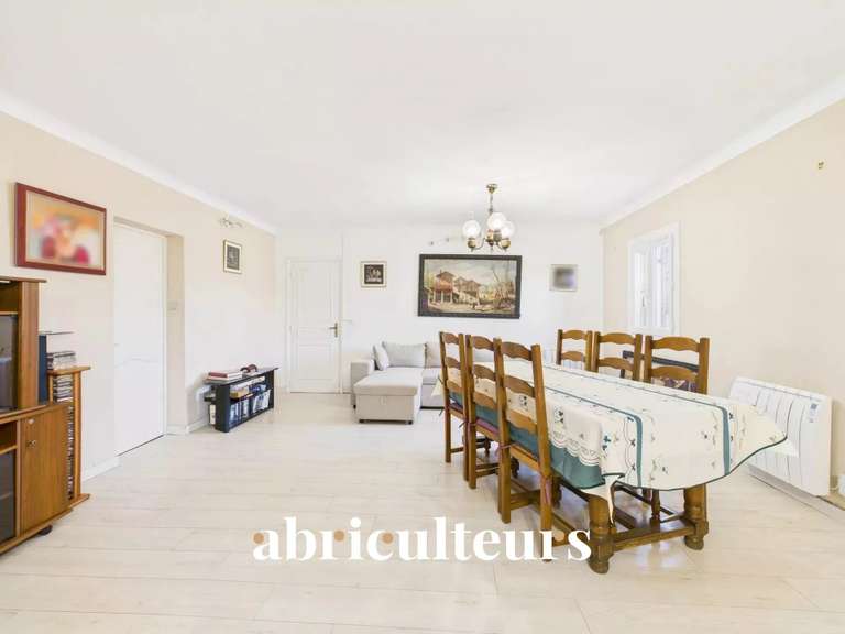 Maison La Roque-d'Anthéron - 5 chambres - 232m²