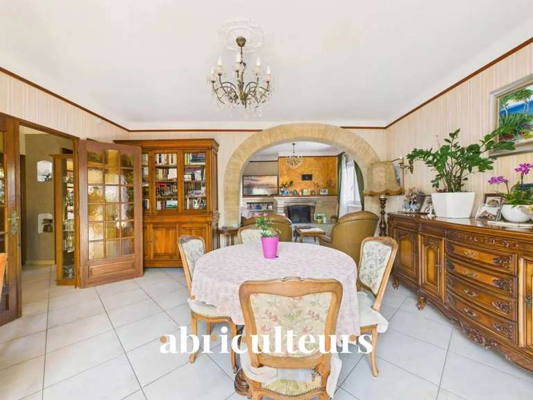 Maison La Roque-d'Anthéron - 5 chambres - 232m²