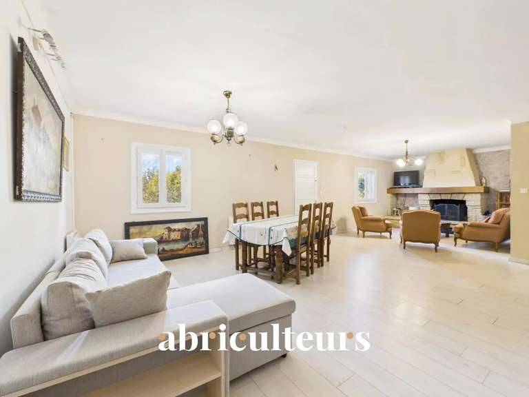 Maison La Roque-d'Anthéron - 5 chambres - 232m²