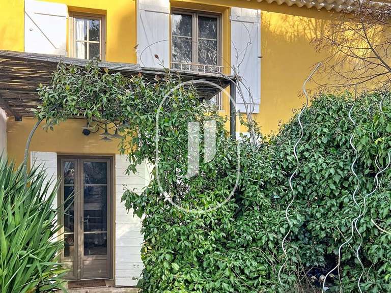 House La Roque-d'Anthéron - 9 bedrooms - 290m²