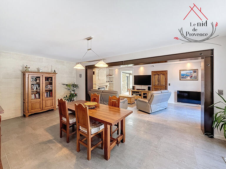 Maison La Roque-sur-Pernes - 5 chambres - 219m²